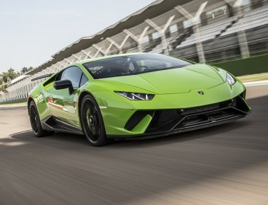 Μια Lamborghini Huracan ντριφτάρει δίχως αύριο! (βίντεο)